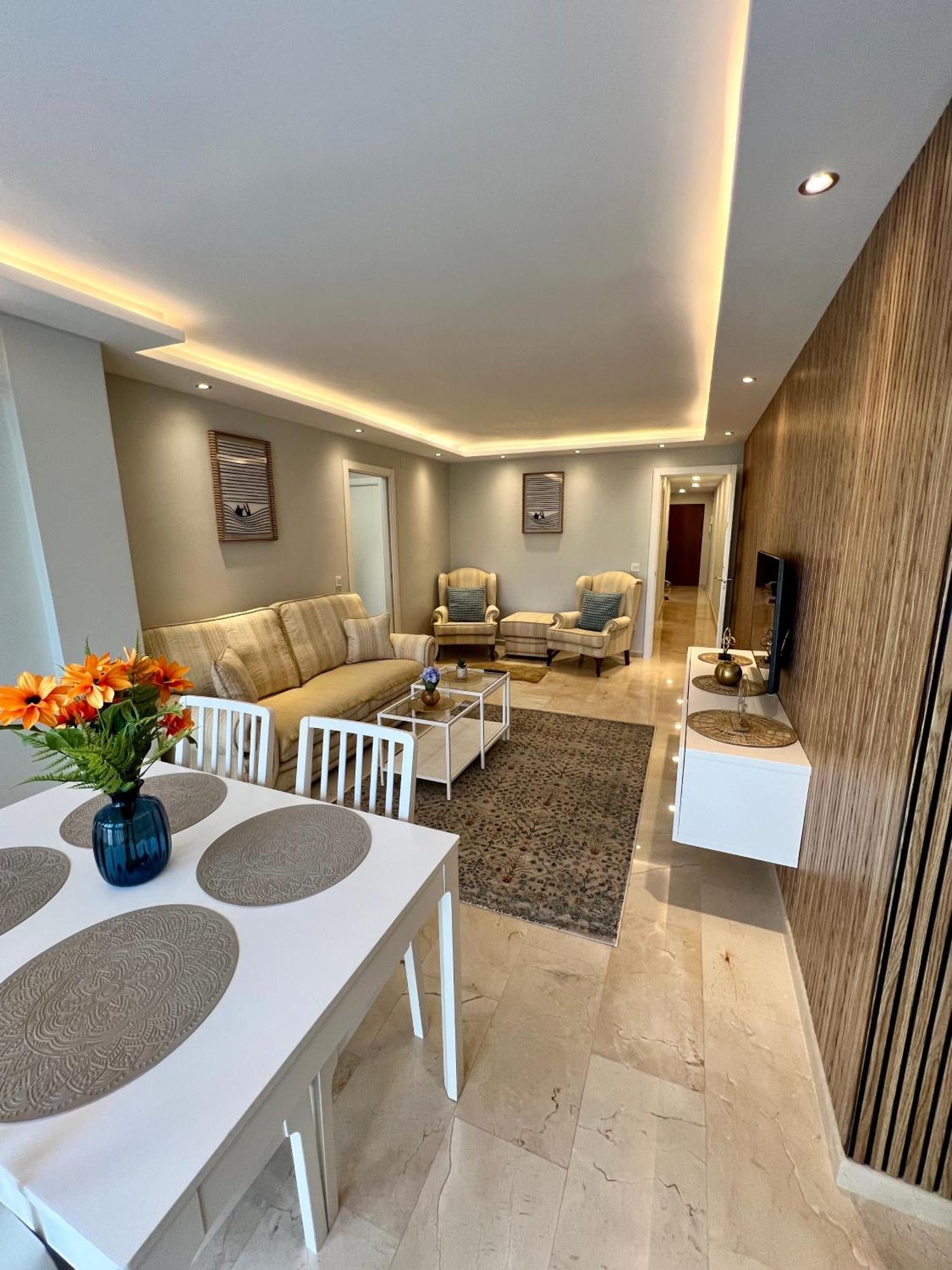 Apartamentos Prestige Suites Malaga IV Kültér fotó