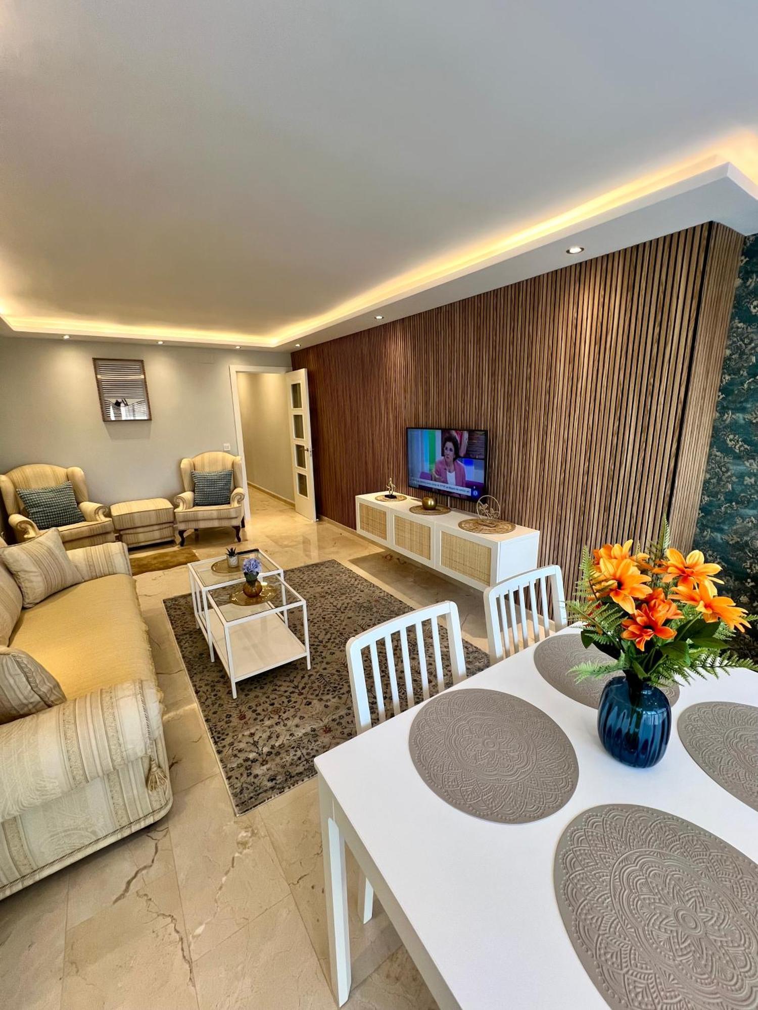 Apartamentos Prestige Suites Malaga IV Kültér fotó