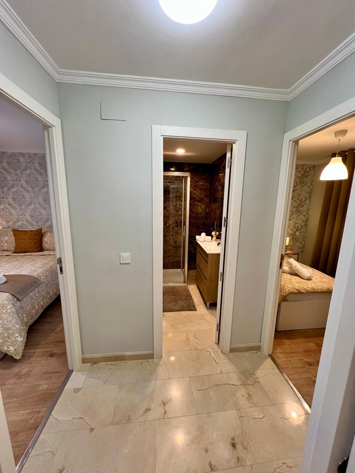 Apartamentos Prestige Suites Malaga IV Kültér fotó