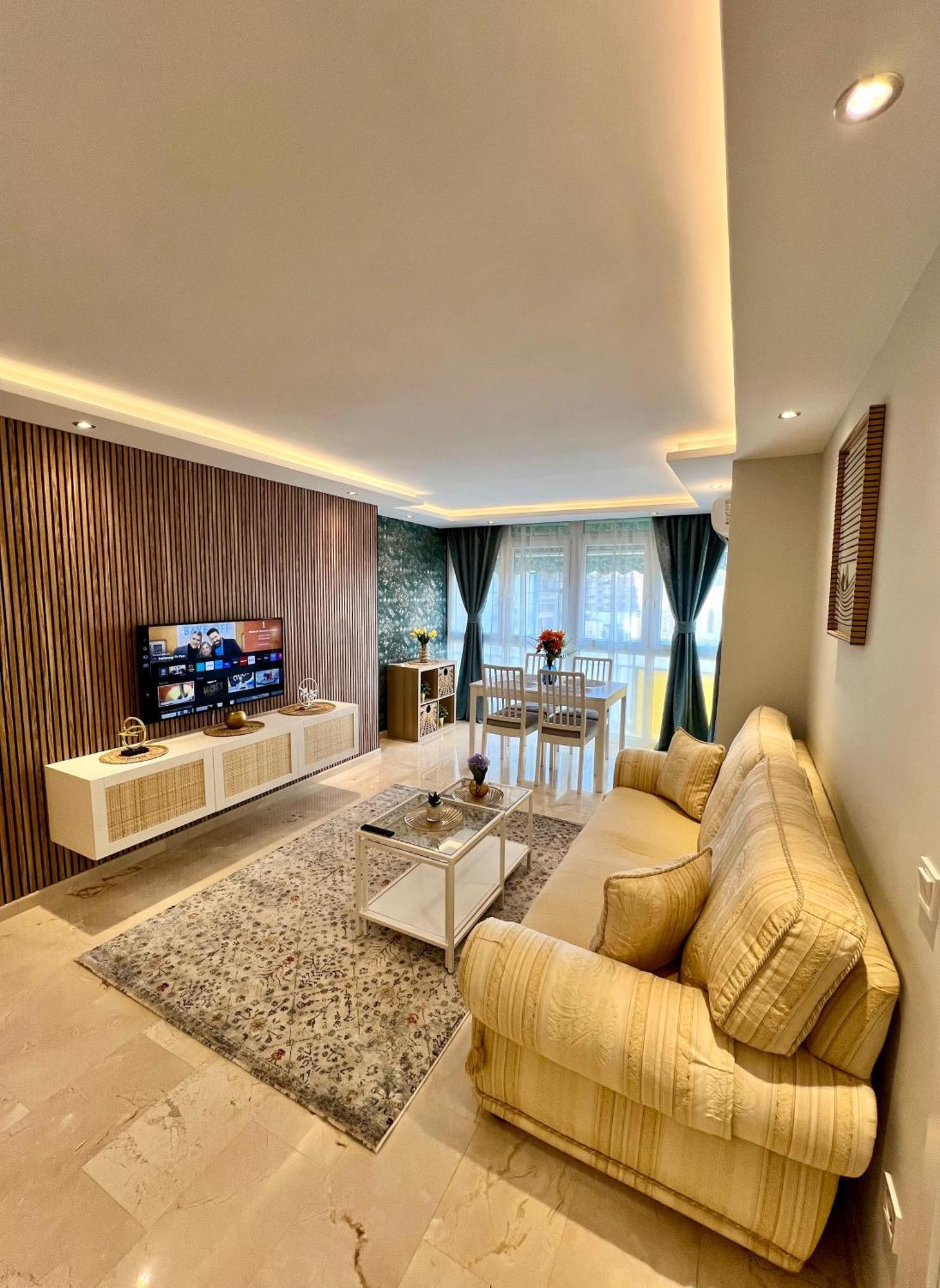 Apartamentos Prestige Suites Malaga IV Kültér fotó